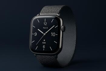Smartwatch with steel mesh strap